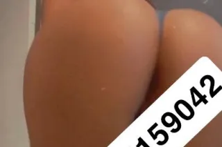 Thick Stallion Big Bouncy Bootyyyyy Big Lips💄 - Image 3