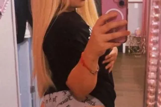 Sexy Latina Mami💦 - Image 1